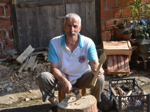 Emekli Postacı Baba Mesleğini Yaşatmaya Çalışıyor