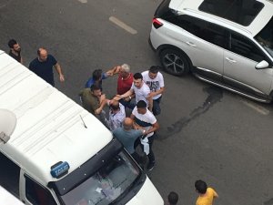 Trabzon’da Trafikteki Tartışma Cep Telefonu Kameralarına Yansıdı