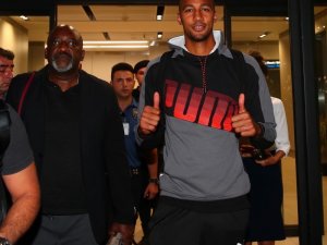 Steven Nzonzi İstanbul’da