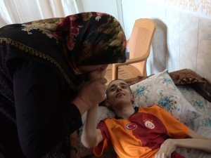 42 Yıldır Yaşamını 4 Engelli Çocuğuna Adayan Anne