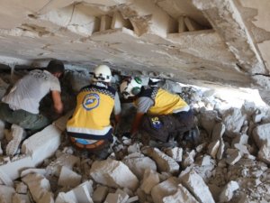 Esad İdlib’i Bombalamaya Devam Ediyor: 6 Ölü