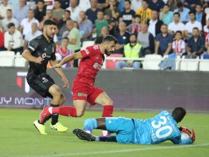 İlk Yarıda Tek Gol Var