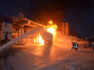 Suudi Arabistan’da Benzin İstasyonunda Korkutan Yangın