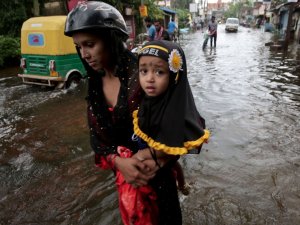 Muson Yağmurları Binden Fazla Ölüme Neden Oldu