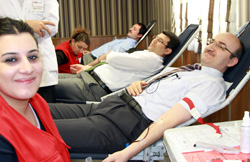 Rize'de, Sağlık Çalışanlarından Kan Bağışı