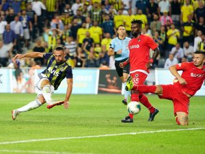 Fenerbahçe İlk Yarı Top Göstermedi
