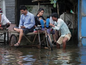 Hindistan’da 2 Eyaletteki Sel Ve Heyelanlarda 40 Kişi Öldü