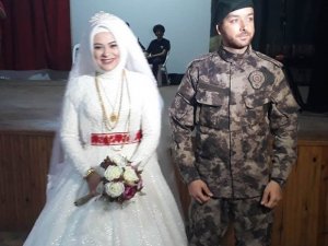 Damatlık Elbise Yerine Özel Harekat Kıyafeti Giydi