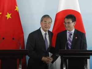 “Diyalog Yoluyla Çözüm Umuyorum”