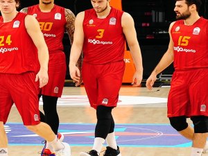 Galatasaray’da Arapovic Sakatlandı