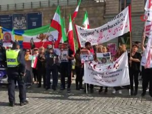 İsveç’teki İranlılardan Rejim Karşıtı Protesto