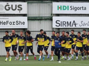 Fenerbahçe Önce Salonda, Sonra Sahada Çalıştı