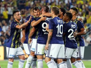 Fenerbahçe, Başakşehir’e Karşı 10’a 9 Üstün