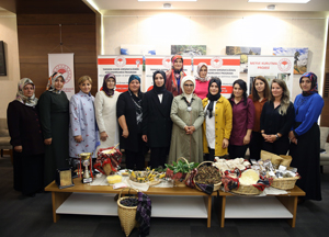 Emine Erdoğan, Rize'de Girişimci Kadın Çiftçilerle Bir Araya Geldi