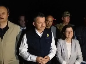 Bakan Pakdemirli, Yanan Ormanlık Alanda İncelemelerde Bulundu