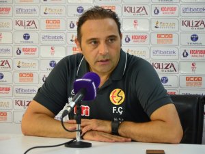 Fuat Çapa: “Hakemler Canımızı Yakıyor”
