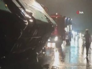Yolcu Otobüsü Devrildi: 7 Ölü, 11 Yaralı