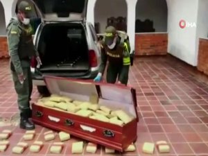 Tabutta 300 Kilogram Esrar Ele Geçirildi