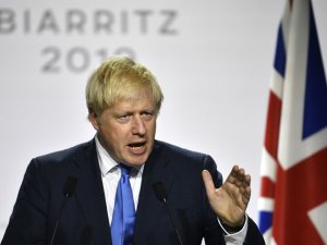İngilizler Boris Johnson’a Karşı İmza Topluyor