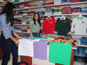 Okul Kıyafetlerinde İmalata Gelen Yüzde 40’lık Zam Fiyatlara Yüzde 15 Olarak Yansıdı