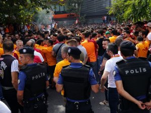 Galatasaray Taraftarı Falcao’yu Bekliyor