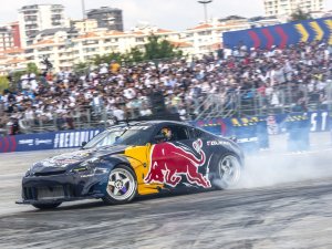 10 Bin İstanbullu Red Bull Car Park Drift Dünya Finali’ni İzledi