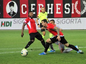 Başakşehir Deplasmandan 3 Puanla Döndü