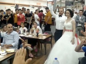 Bursasporlu Taraftarlardan Gelin Ve Damada Sürpriz