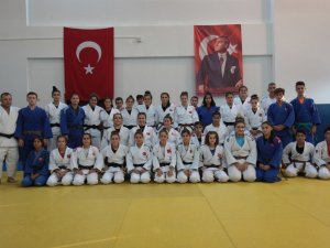 Ümit Milli Kadın Judo Takımı, Dünya Şampiyonası’na Ankara’da Hazırlanıyor