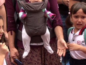 Minikler Okula Uyum Haftasına Gözleri Yaşlı Başladı