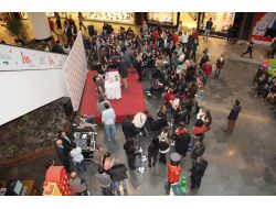 Fettah Can, Piazza'da Sevenleriyle Buluştu