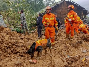 Çin’de Heyelan: 9 Kayıp