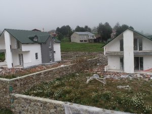 Tartışılan “Haç” Sembolleri Yıkıldı