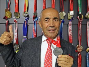 70 Yaşındaki Demir Adam: "120 Yaşına Kadar Spor Yapacağım"