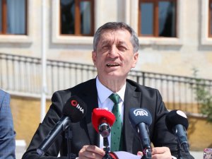 Milli Eğitim Bakanı Selçuk: "Okullarımızdaki Her Şey Eğitimin Bir Parçasıdır"