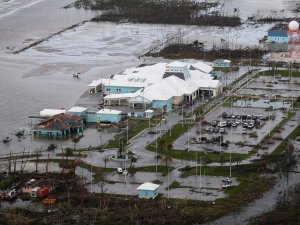 Dorian Kasırgasının Vurduğu Bahamalar’da Ölü Sayısı 43’e Yükseldi