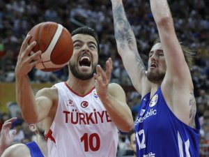 Türkiye, Karadağ’ı 79-74 Mağlup Etti