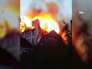 Rusya’daki Otel Yangınında 1 Kişi Öldü, 20 Kişi Tahliye Edildi