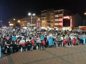 Dev Ekranda Maç Keyfini Yaşadılar