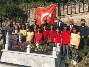 Necmettin Öğretmenin İlk Öğrencileri Onu Unutmadı