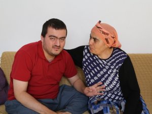 3 Aydır Diş Ağrısı Çeken Engeli Tayfun İçin Sağlık Bakanlığı Devreye Girdi