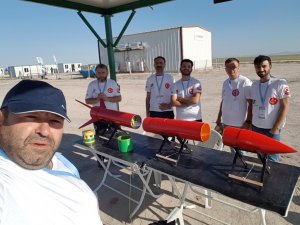 Gümüşhane’nin ’Türk Kırmızısı’ Roketi Teknofest’te Beğeni Topladı