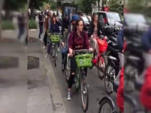 Paris’te Toplu Taşıma Çalışanlarının Grevi Hayatı Felç Etti