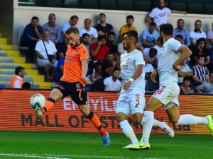 İlk Yarı Demir Grup Sivasspor’un