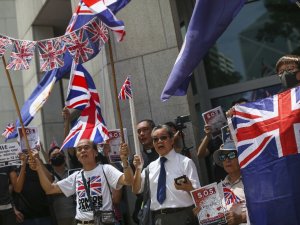 Hong Konglu Protestocular İngiltere’den Yardım İstedi