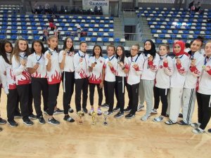 Taekwondo Milli Takımı, Bulgaristan’da 31 Madalya Kazandı
