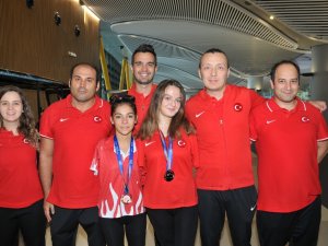 Dünya İkincisi Sümeyye Boyacı Yurda Döndü