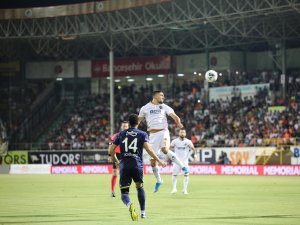 Süper Lig: Aytemiz Alanyaspor: 3 - Fenerbahçe: 1 (Maç Sonucu)