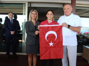 Avrupa Şampiyonunun Şimdiki Hedefi Dünya Şampiyonu Olmak