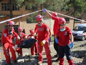 Bölgede Meydana Gelebilecek Afetlere Karşı Her Zaman Hazır Bekliyorlar